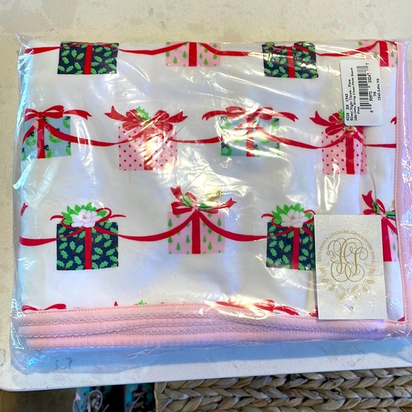 The Beaufort Bonnet Company Other - NWT TBBC EDIAG Christmas Silent Night Throw.